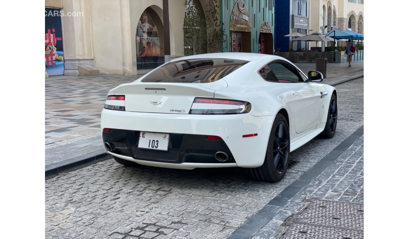 Aston Martin Vantage S