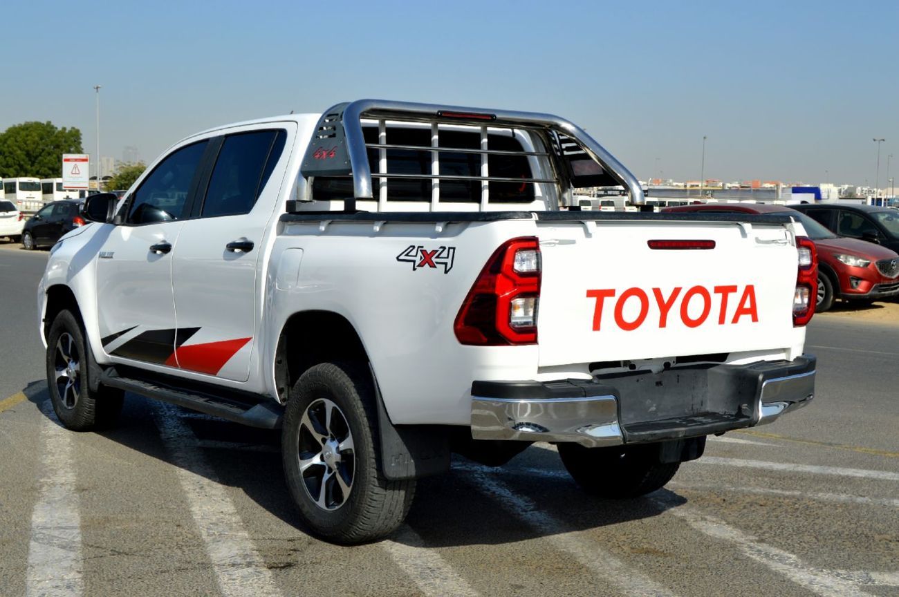 تويوتا هيلوكس DLS Double Cabin  Right Hand Drive  Year: 2020 Engine:  2.8L/ V4