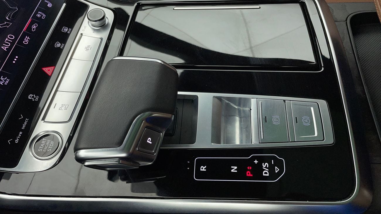 Audi Q8 55 TFSI quattro S Line 3.0L 2023 55 TFSI QUATTRO S LINE | AED 3383/Month | 0 DP | 30 Day Return | Wa