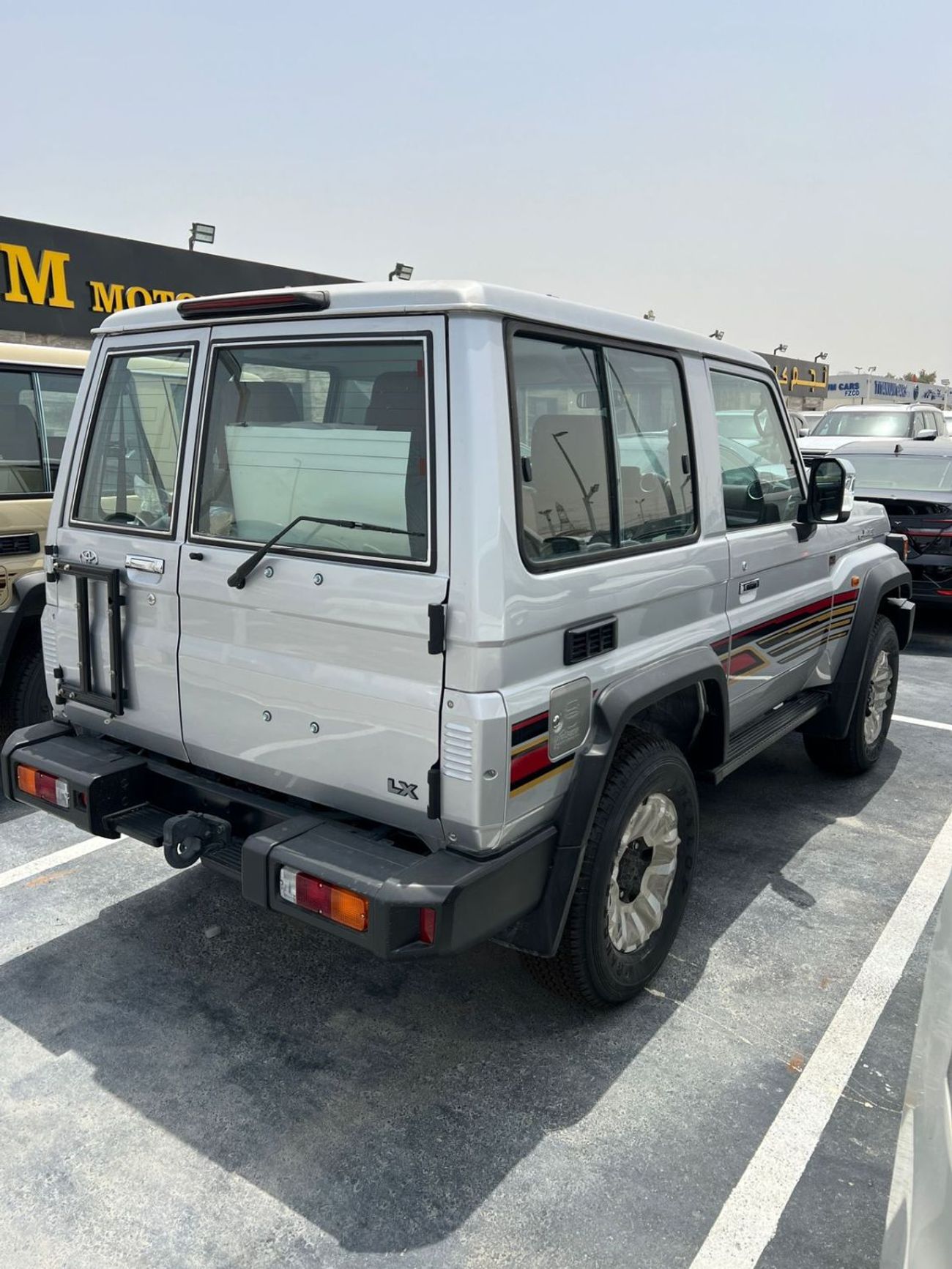 Toyota Land Cruiser 70 LX 4.0 L V6