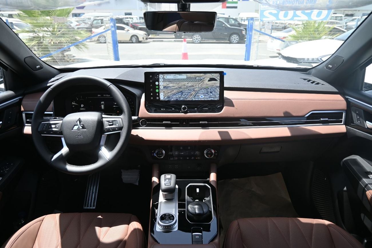 ميتسوبيشي آوتلاندر Mitsubishi Outlander P-Line, 2.5L Petrol 4WD, Model 2026, Color Black