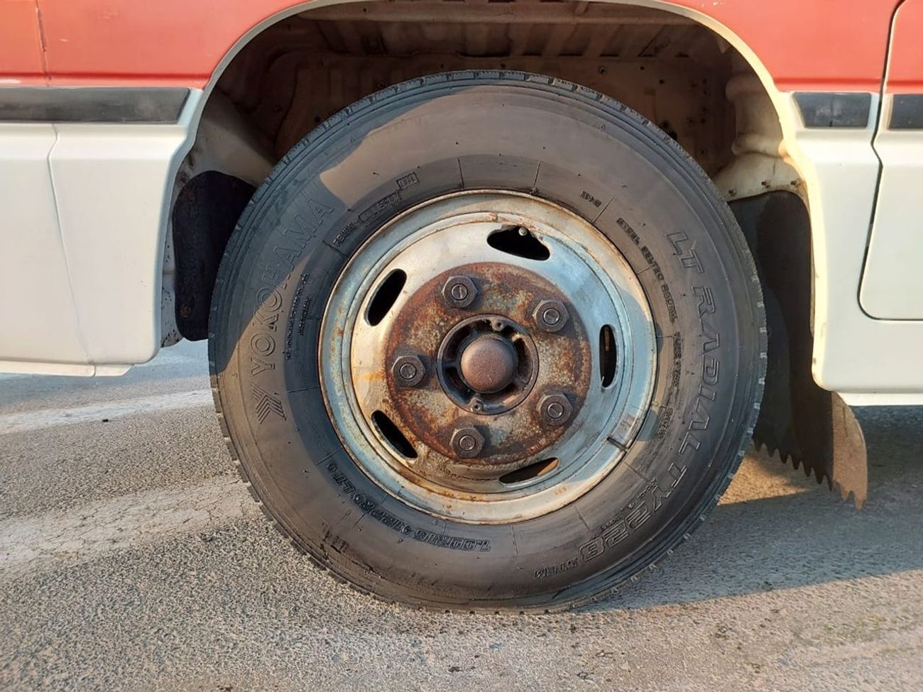 تويوتا كوستر TOYOTA COASTER BUS RHD 1992 MODEL 4.1 L DIESEL AUTOMATIC(PM04795)