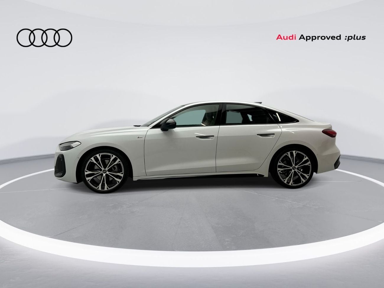 أودي A5 TFSI S tronic Sedan 204hp (Ref# 26261)