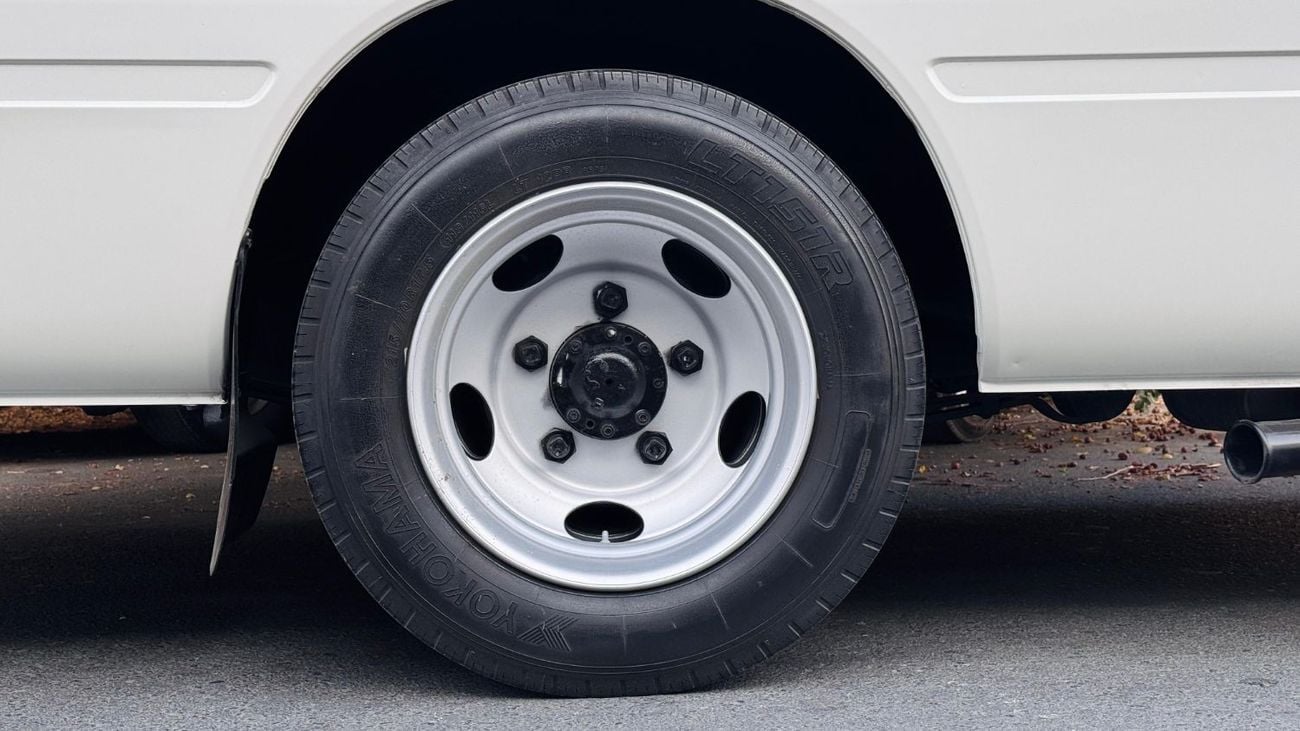 Toyota Coaster 26 SEATERS BUS | RHD | AUTOMATIC TRANSMISSION | 2014 | 4.0L DIESEL ENGINE | AIR CONDITIONER | NEAT A