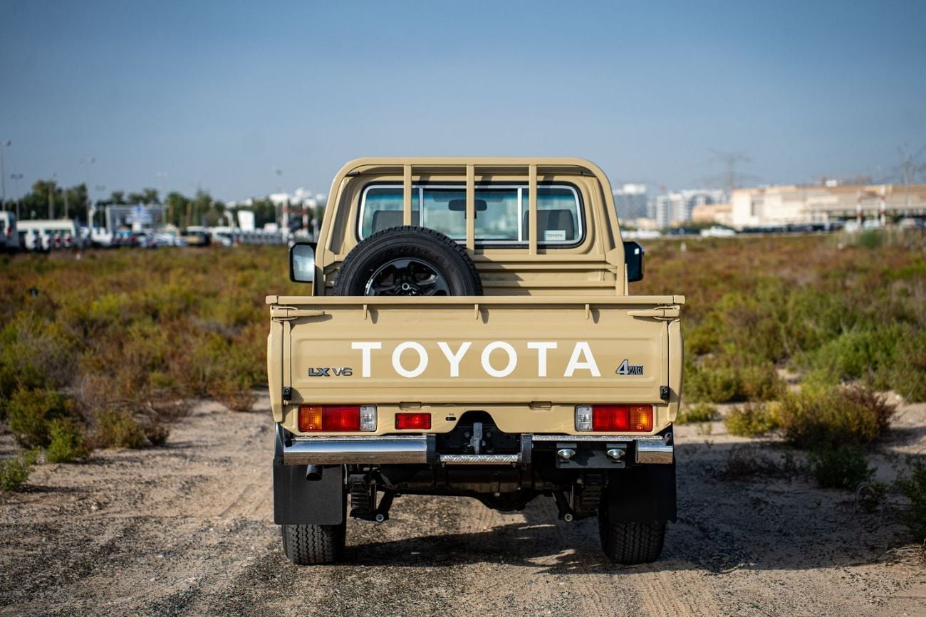 تويوتا لاند كروزر بيك آب Toyota Land Cruiser Pickup 4.0L Manuel 2025 4WD