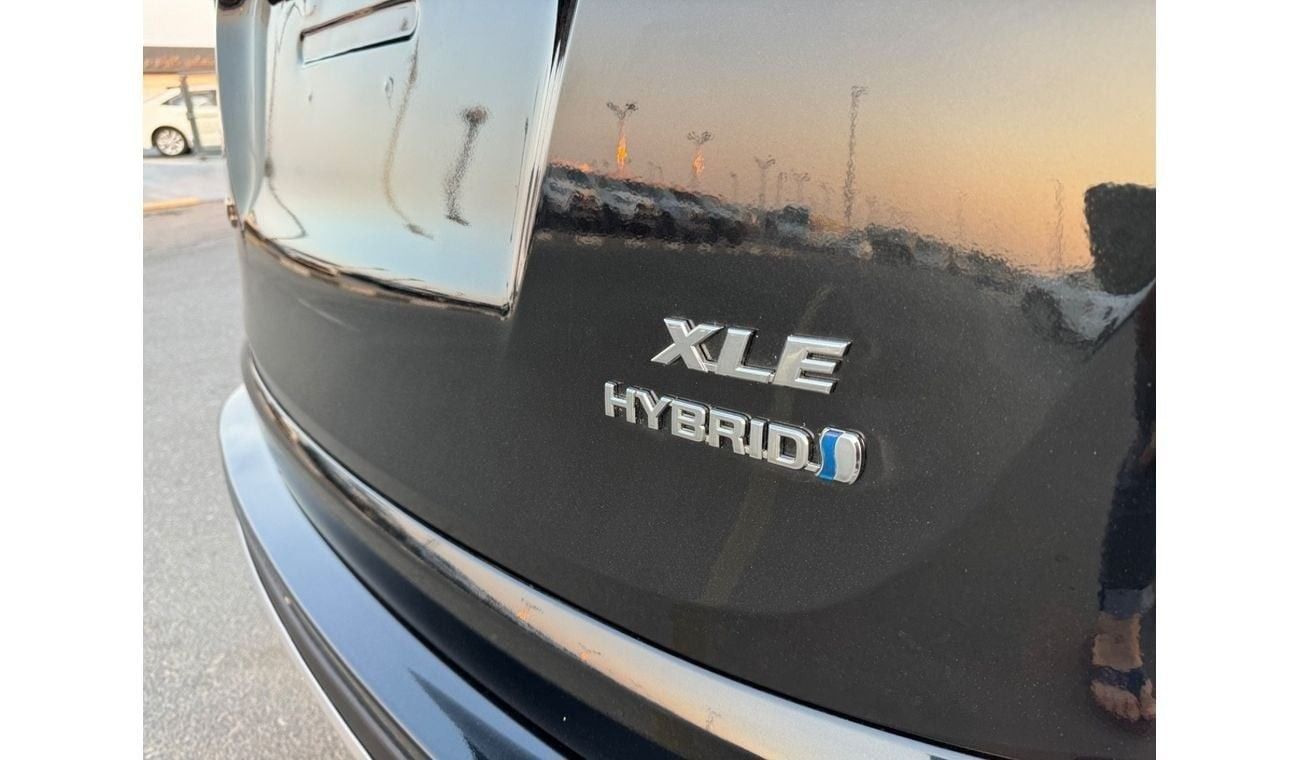 تويوتا راف ٤ 2017 HYBRID LIMITED SUNROOF FULL OPTION UAE PASS