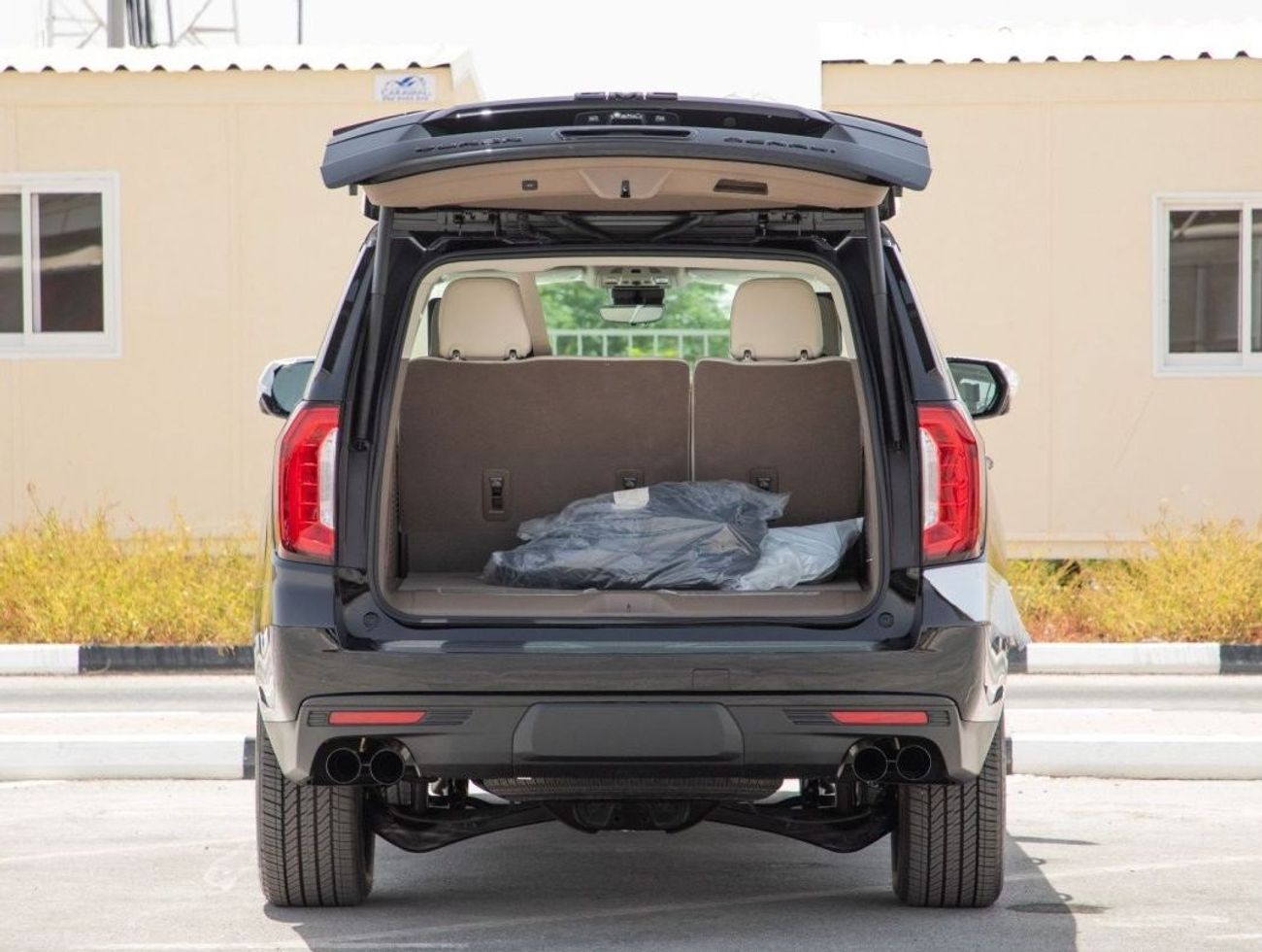 GMC Yukon 4WD DENALI + VIP + TV BLK EDITION. For Export