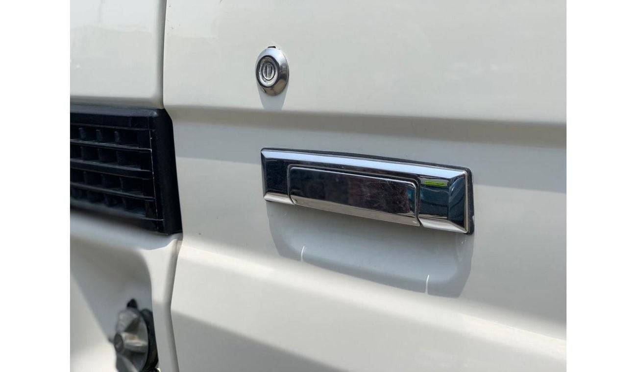 Toyota Land Cruiser Pick Up