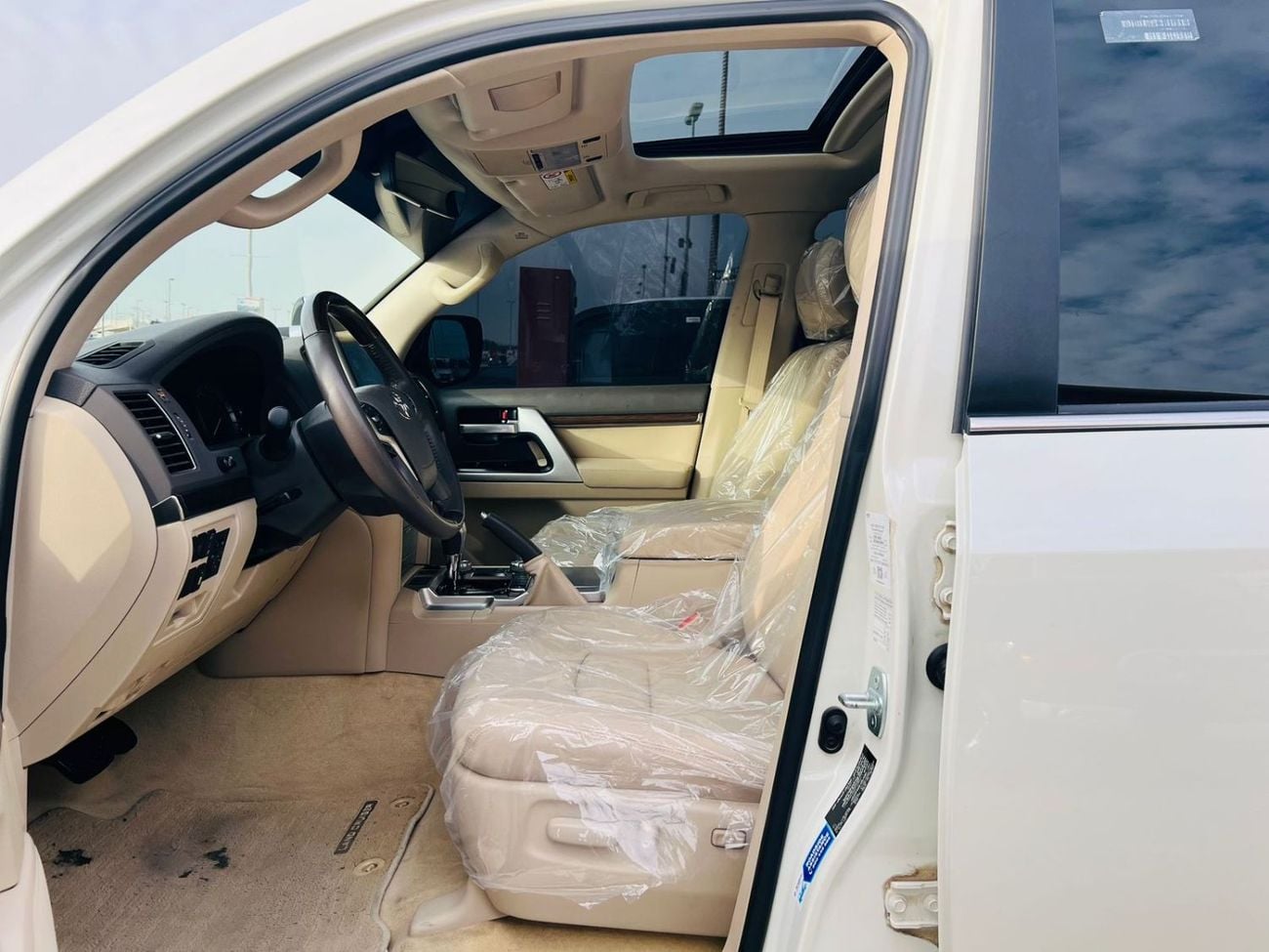 تويوتا لاند كروزر GXR 5.7/V8