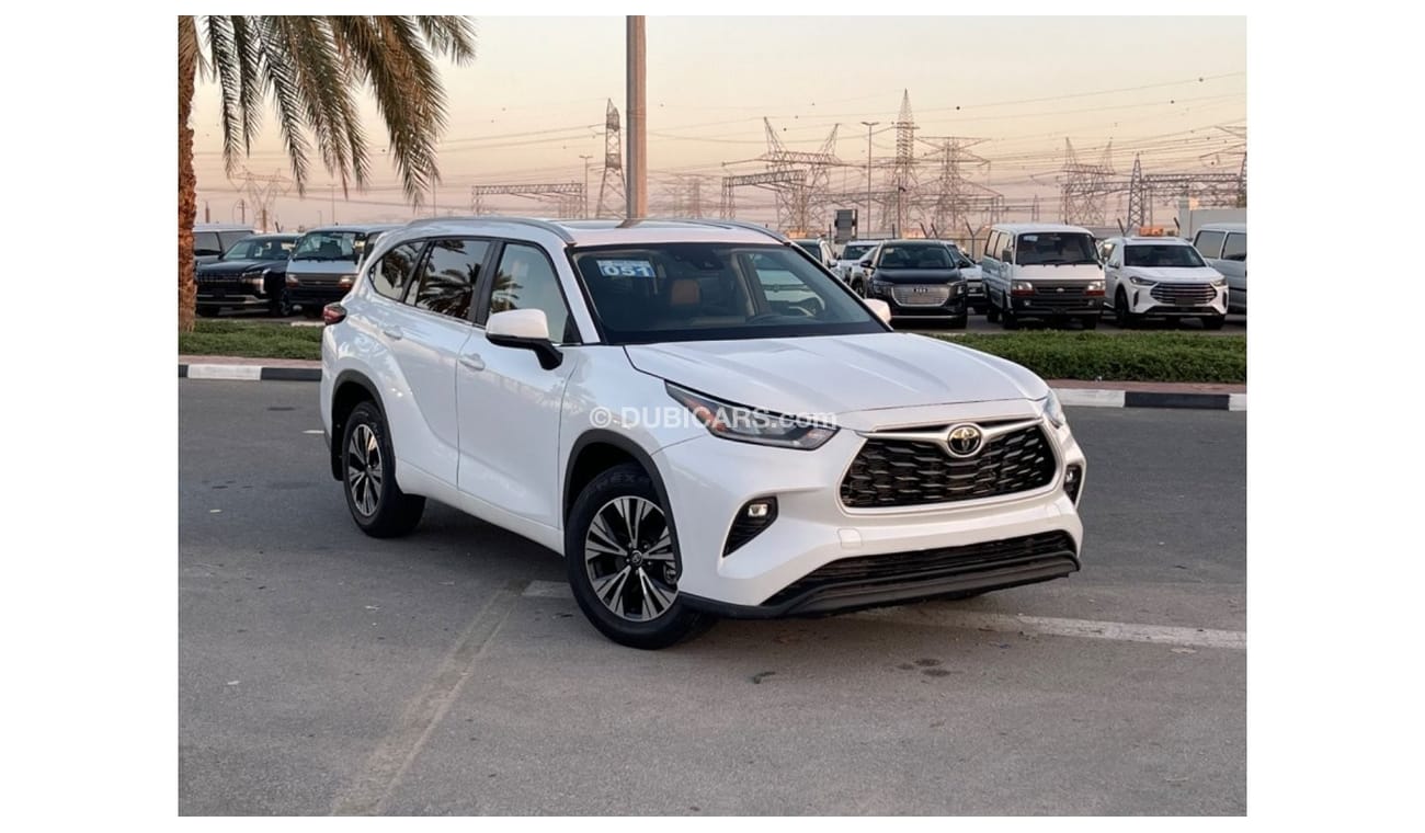 Toyota Highlander 2023 TOYOTA HIGHLANDER XLE IMPORTED FROM USA