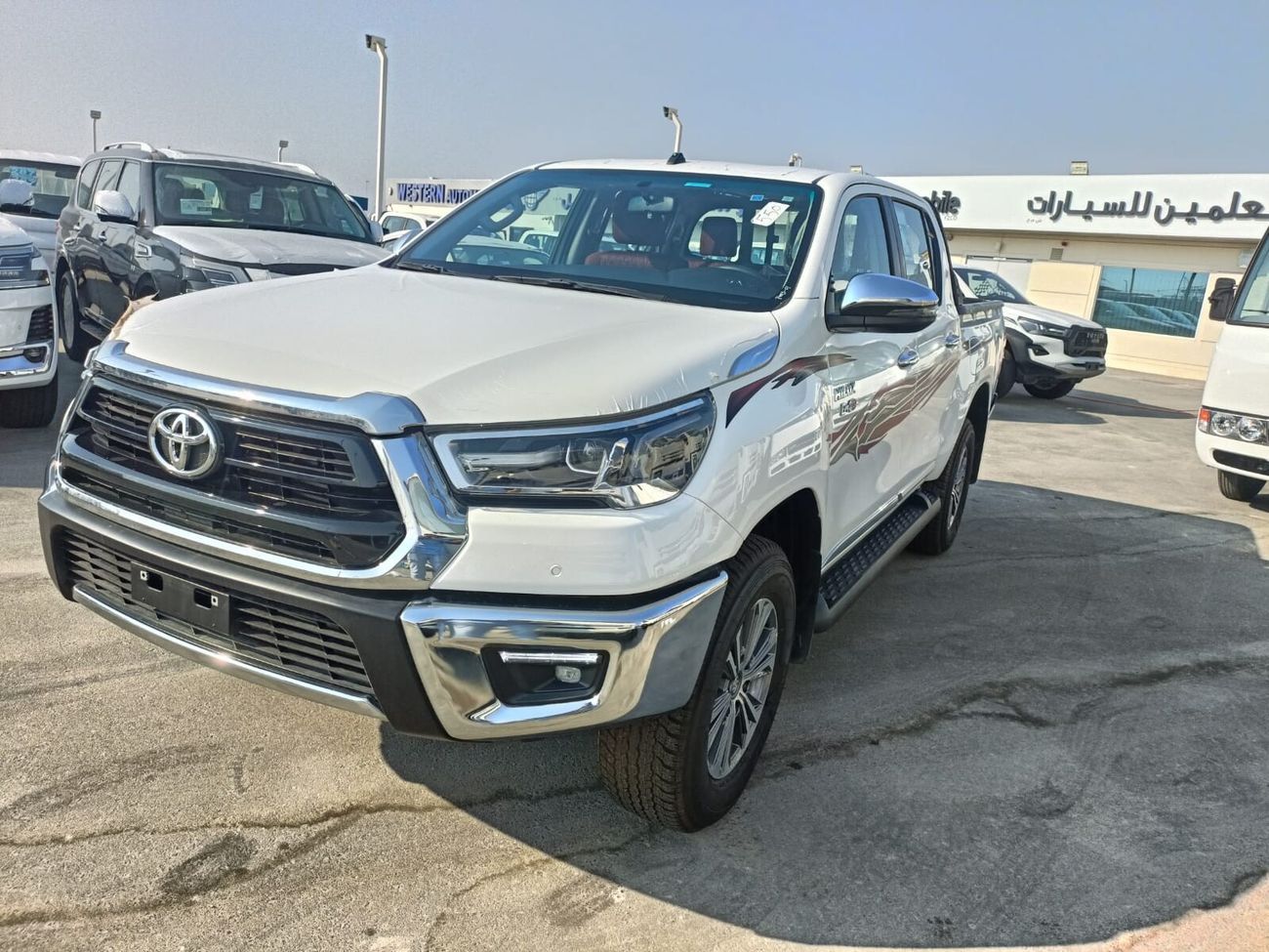 تويوتا هيلوكس GLX 2.7L Double Cab Utility 4WD A/T