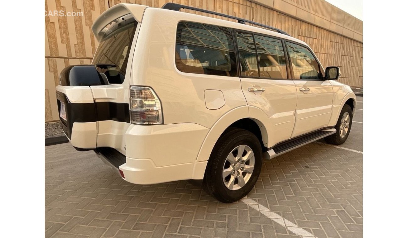 Mitsubishi Pajero V6 GLS 3.6L | GCC | FREE 2 YEAR WARRANTY | FREE REGISTRATION | 1 YEAR COMPREHENSIVE INSURANCE