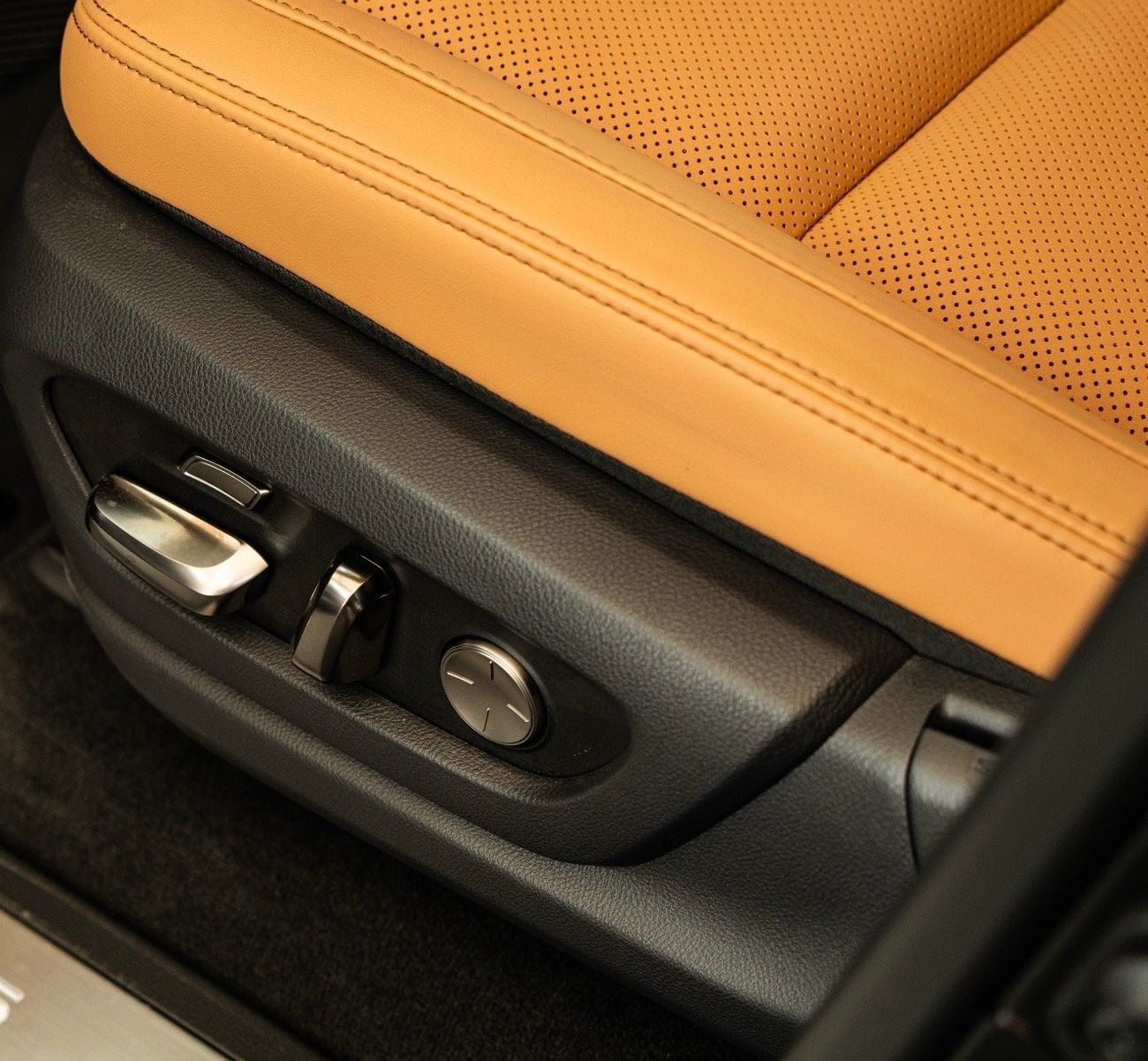 Lexus LX 700h LX 700 H || 25 speakers || 2026