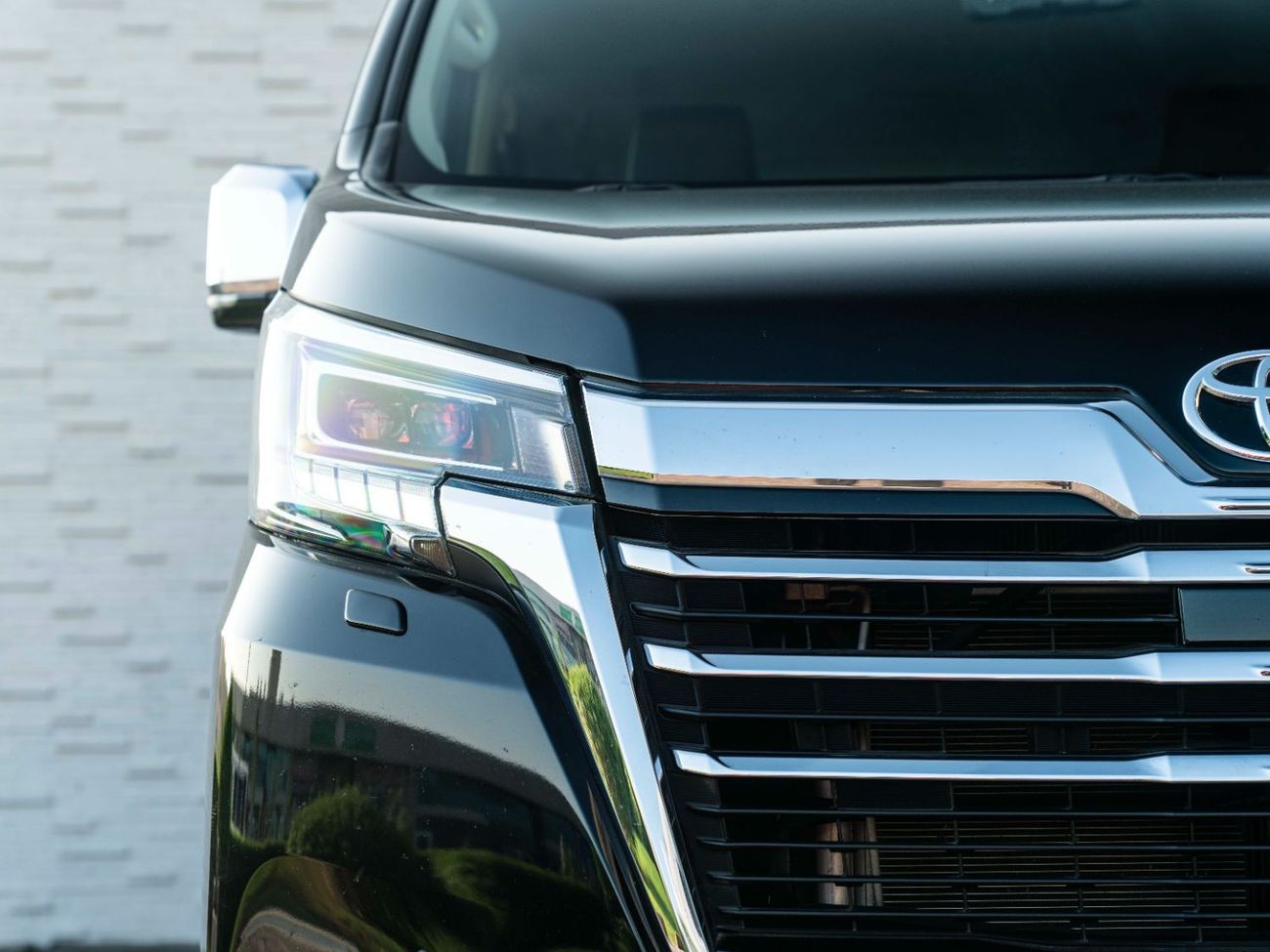 تويوتا جرافينا AED 2,516 PM • GRANVIA PREMIUM 3.5L V6 • LOW KMS • 4 CAPTAIN CHAIRS • FULLY LOADED TOP OPTION