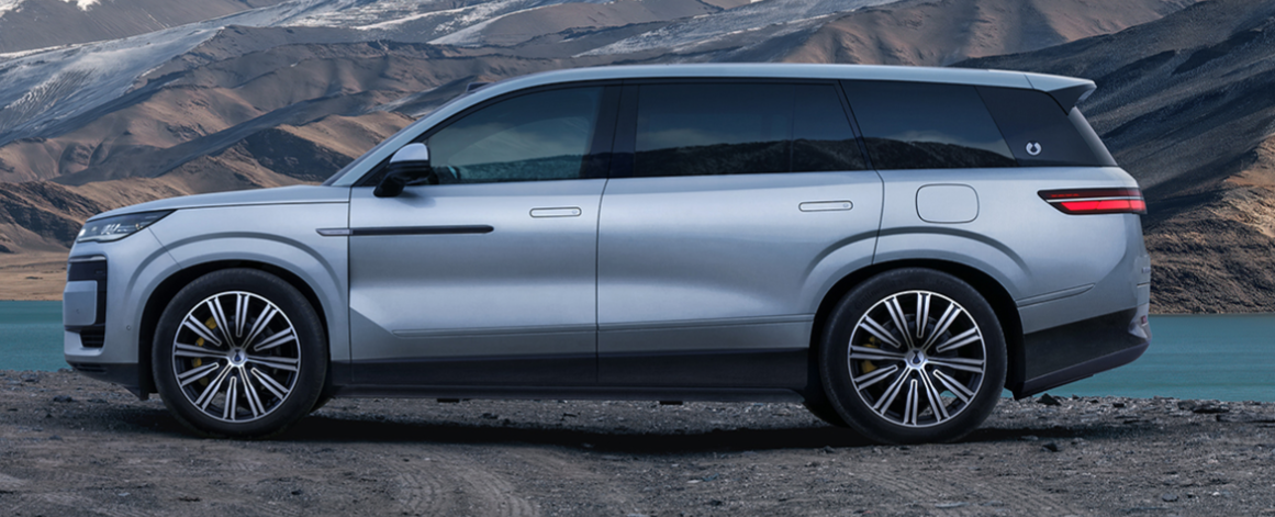 Denza N9 exterior - Side Profile