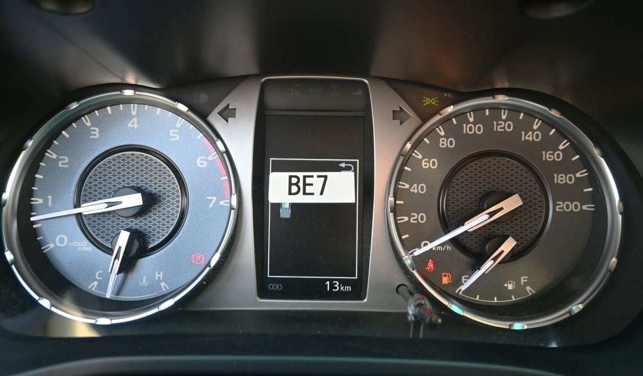 تويوتا هيلوكس GLX 2.7L Double Cab Utility 4WD M/T