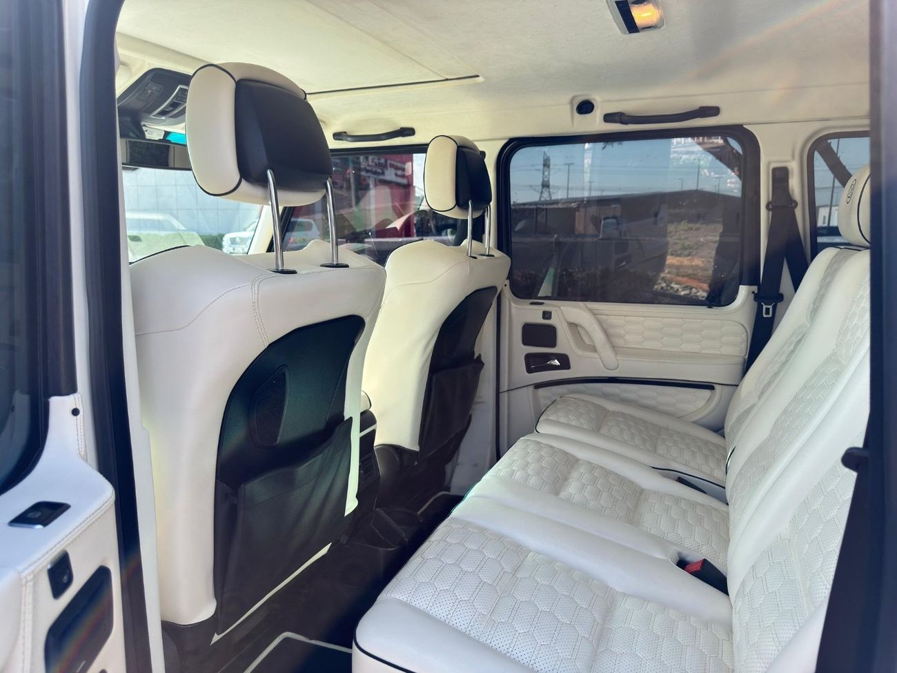 Mercedes-Benz G 500 Std 4.0L (422 HP)