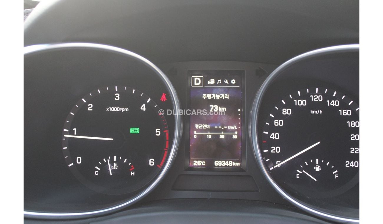 Hyundai Santa Fe Hyundai Santa Fe 2017 imported papers from Korea customs in excellent condition