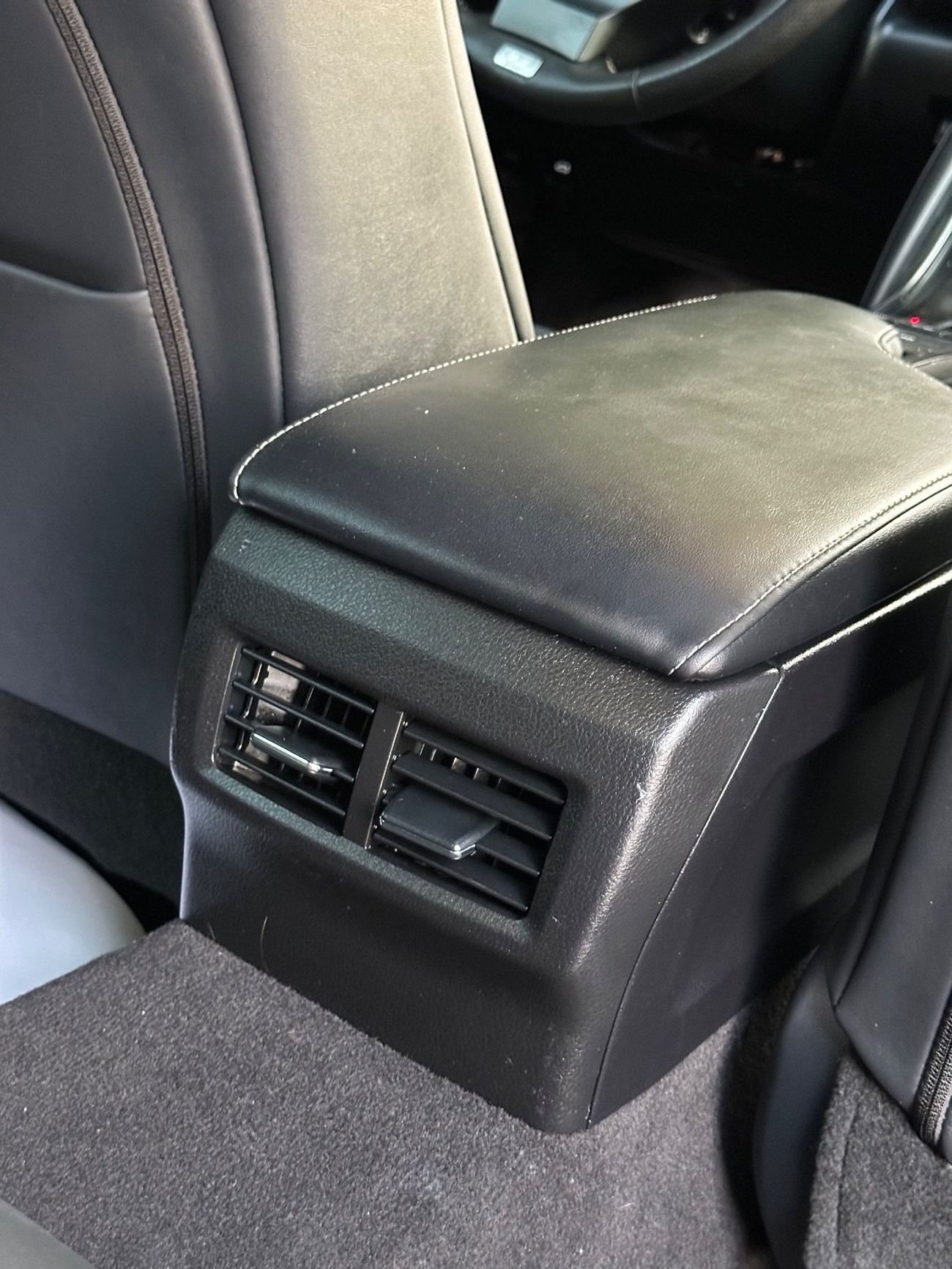 Lexus IS350 F Sport Platinum AWD 3.5 L | Cooling and heating seats | Radar, Road Assist system | Full option