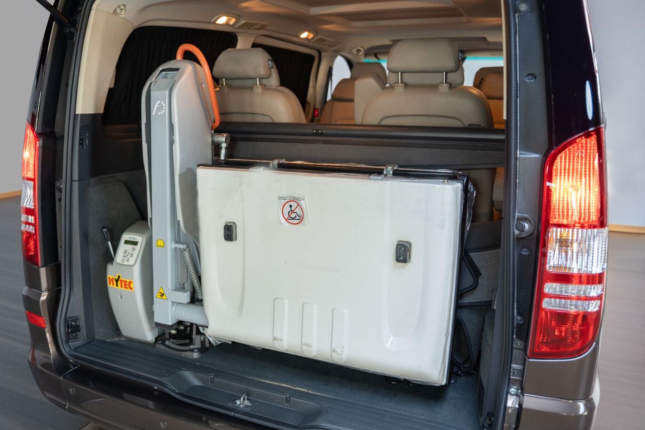 مرسيدس بنز فيانو Wheelchair Accessible Premium Van – 2×3 Seating