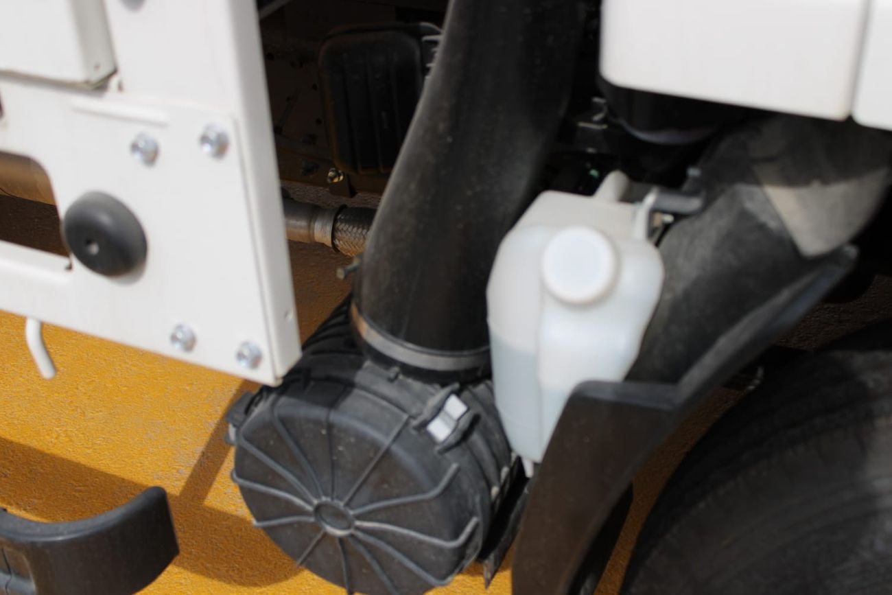 إيسوزو NPR شاحنة تجارية إيسوزو NPR 71 | ديزل موثوق | صفقات بالجملة | تصدير |