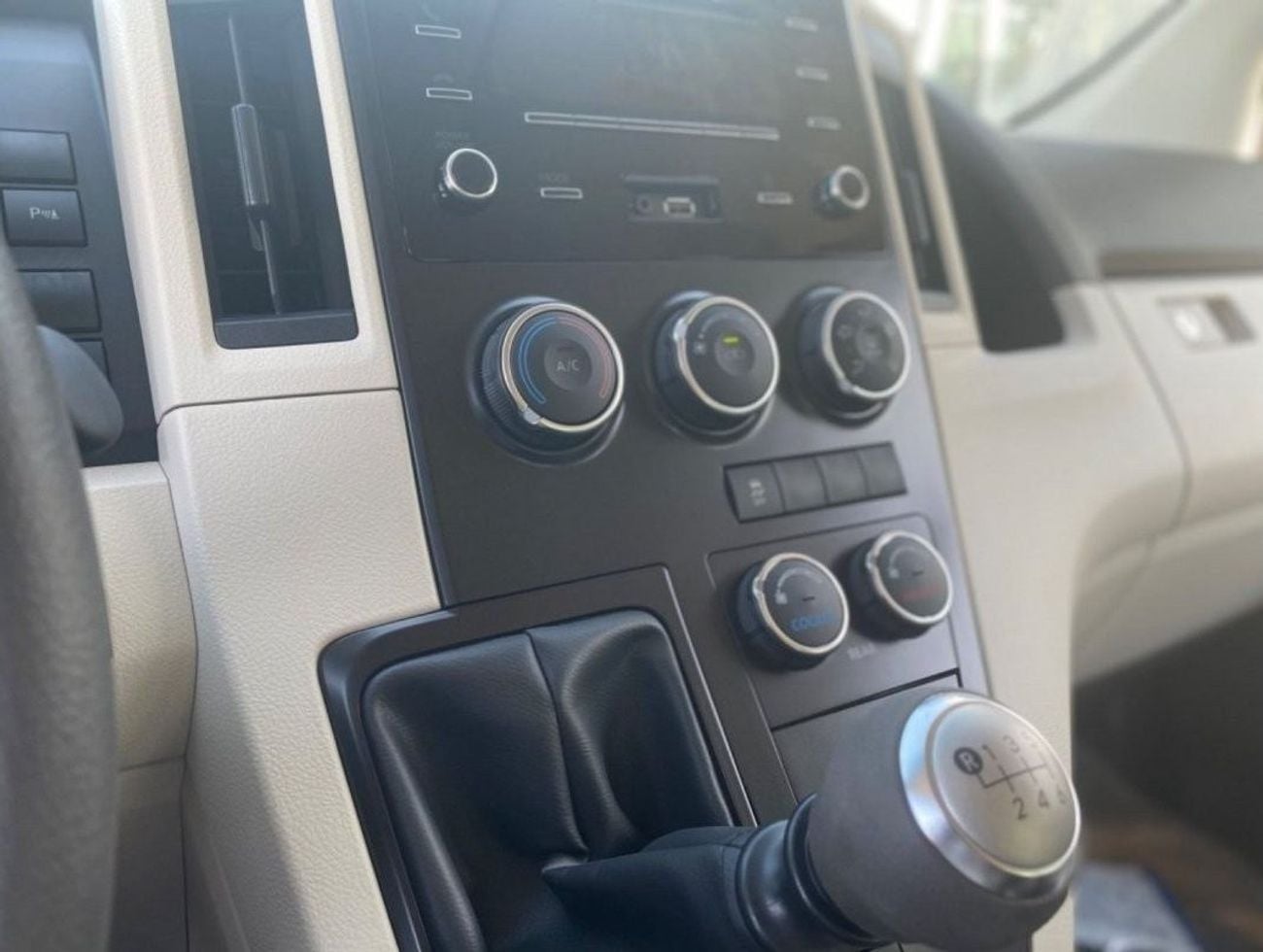 تويوتا هاياس GL 2.8 L HIGH ROOF WITH AC FULL OPTION BRAND NEW