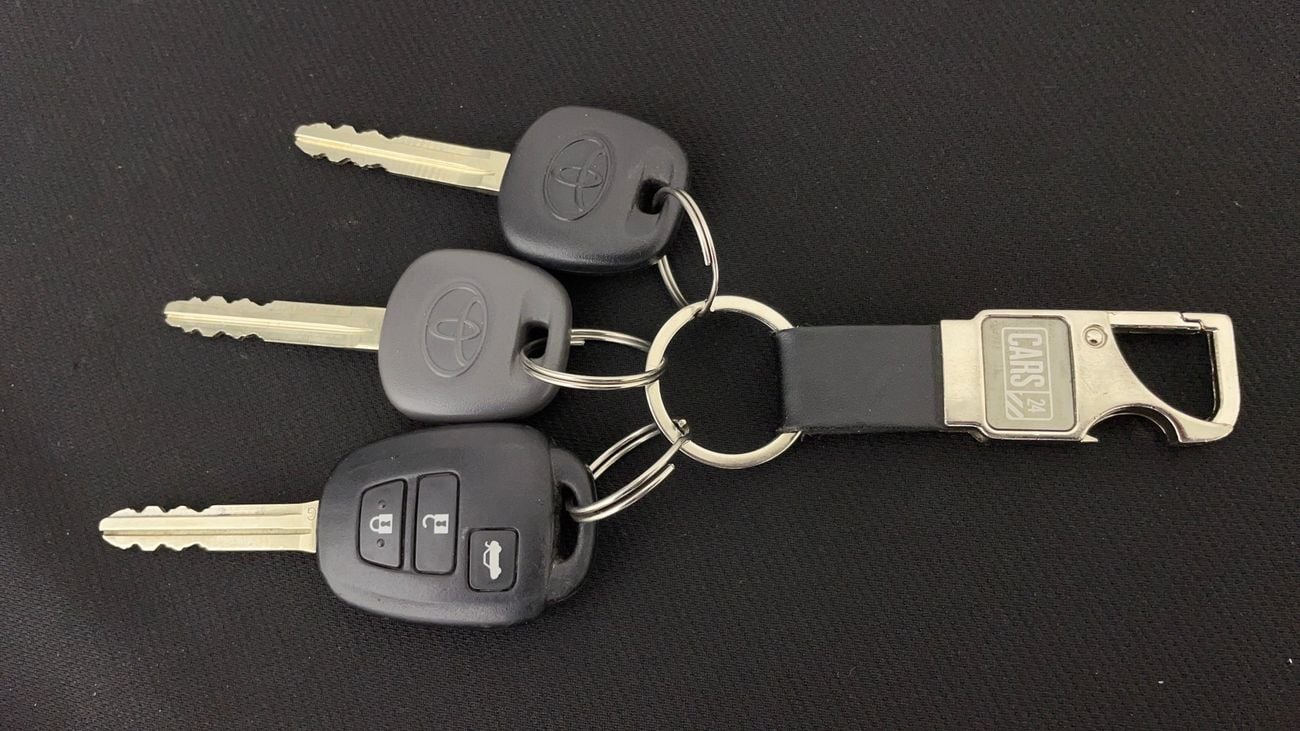 تويوتا يارس SE 1.5 | بدون دفعة مقدمة | اختبار القيادة في المنزل