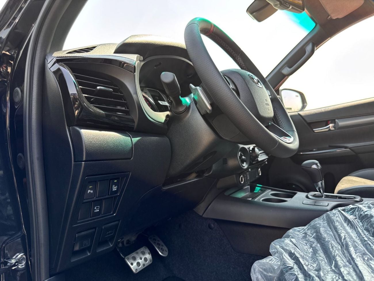 تويوتا هيلوكس GR Sport 2.8L