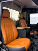 لاند روفر ديفندر 90 2009 Land Rover Defender 90, Excellent Condition, GCC Specs.