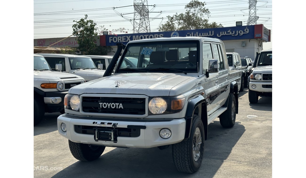 Toyota Land Cruiser Pick Up 79 Double Cab  Limited LX 4.0L - 70TH Anniversary