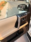 Toyota 4Runner Limited edition 2020 model leather seats, sunroof, seat cooler,heater