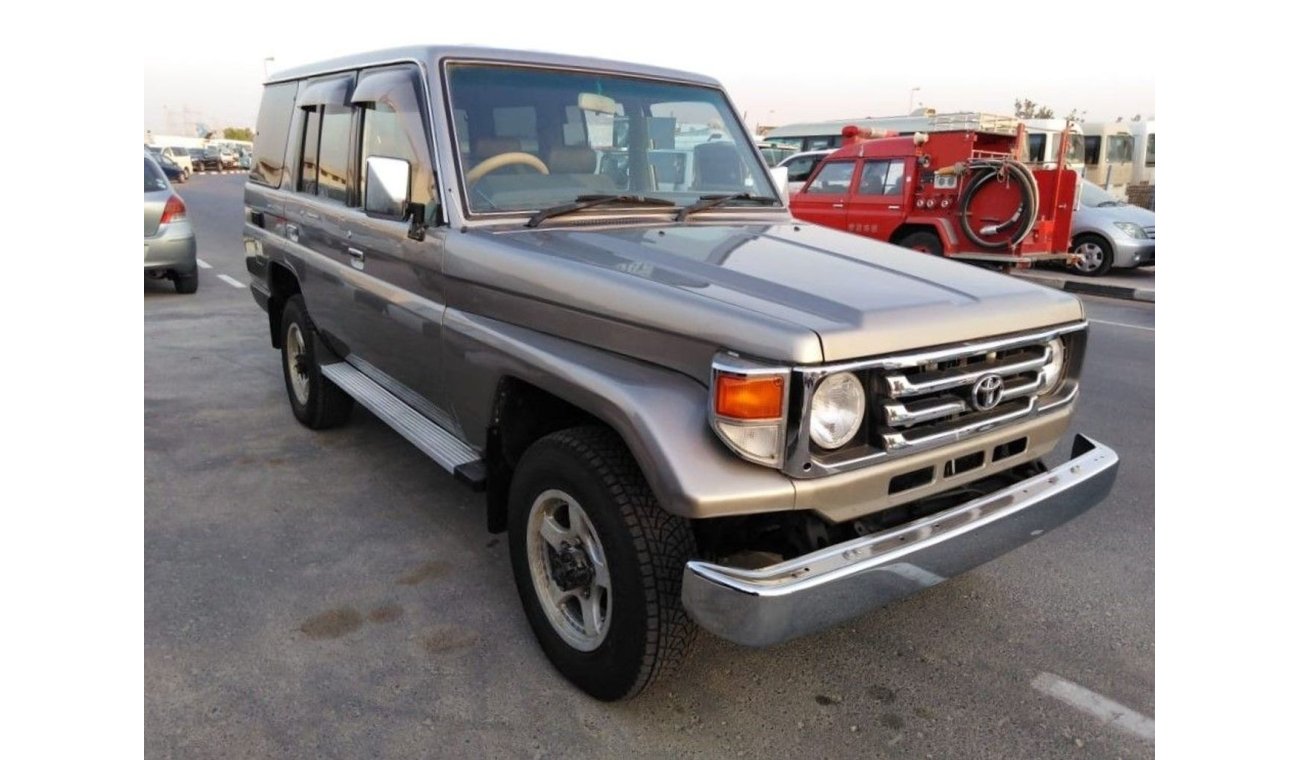 Toyota Land Cruiser lx 2002 Right hand drive 4wd (Export only)