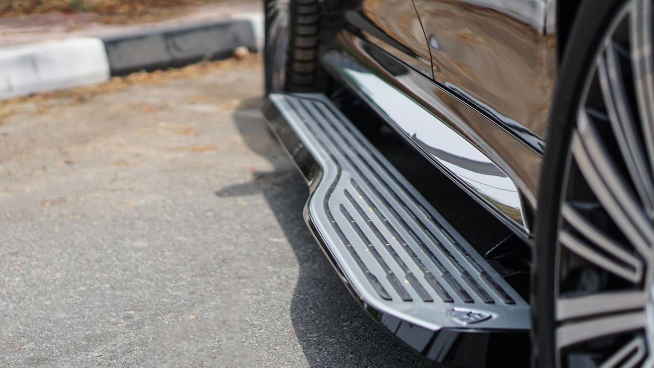 Mercedes-Benz GLS 600 Maybach Ultra Luxurious Pilot Seat , Special Offer , For Export, 2023 Brand New 0Km