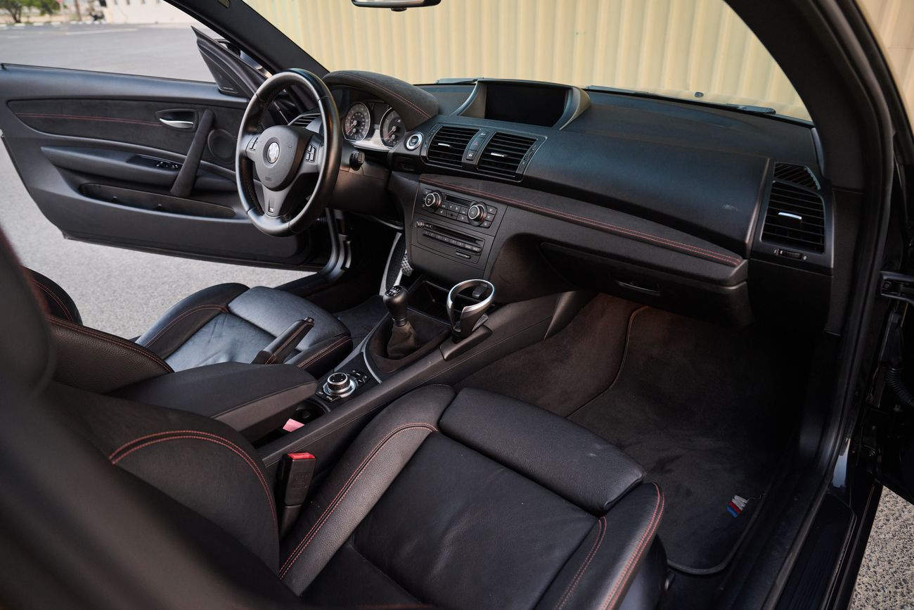 BMW 1M - Rare Black Sapphire