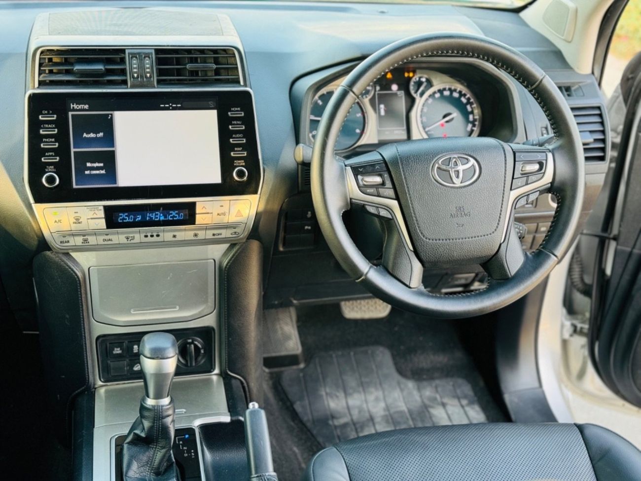 تويوتا برادو Land Cruiser prado 2019 diesel RHD full option