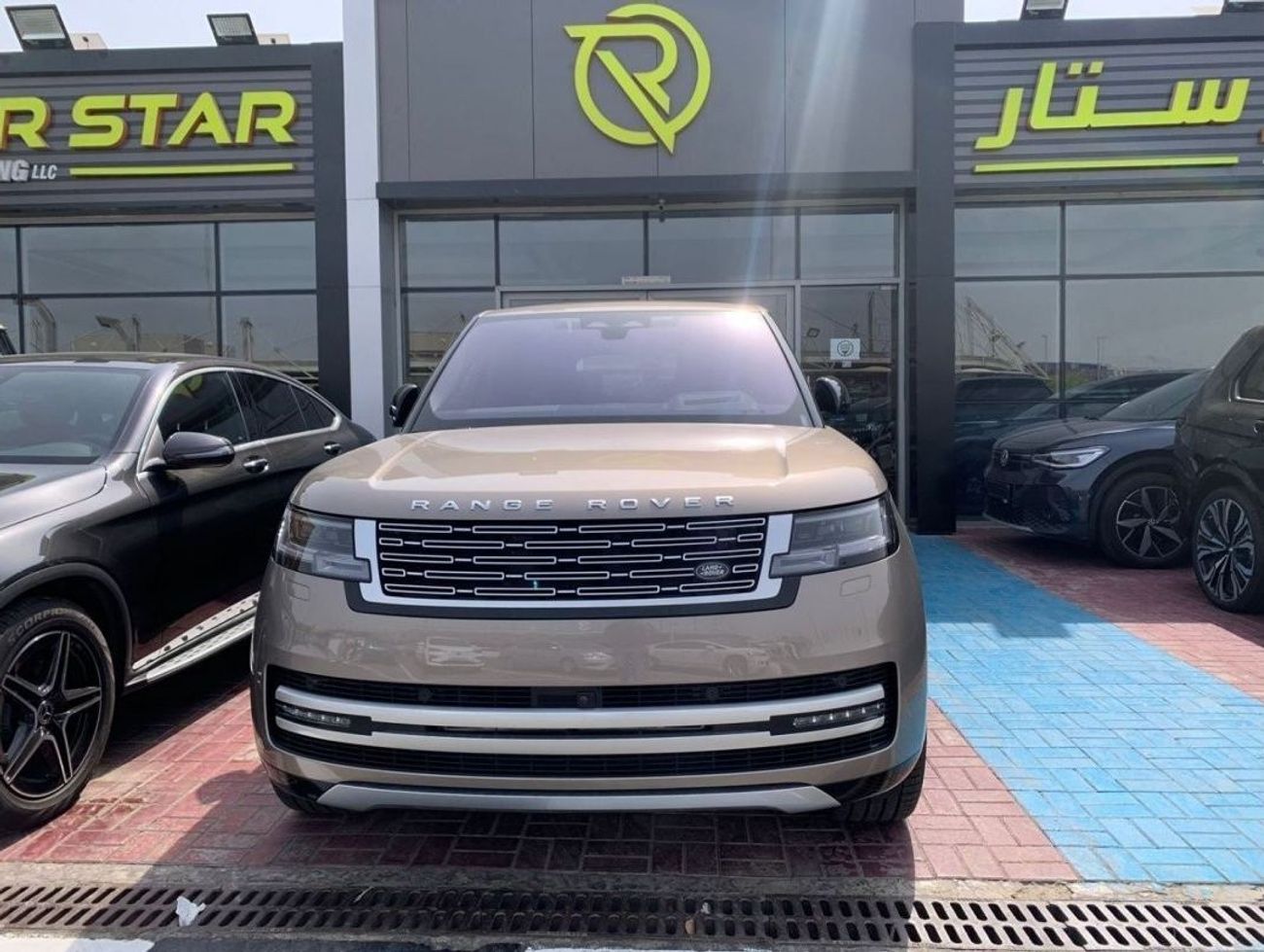 لاند روفر رينج روفر P400 LWB AUTOBIOGRAPHY 3.0L PETROL AWD