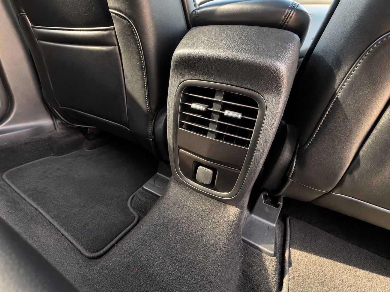 Lincoln MKC SELECT