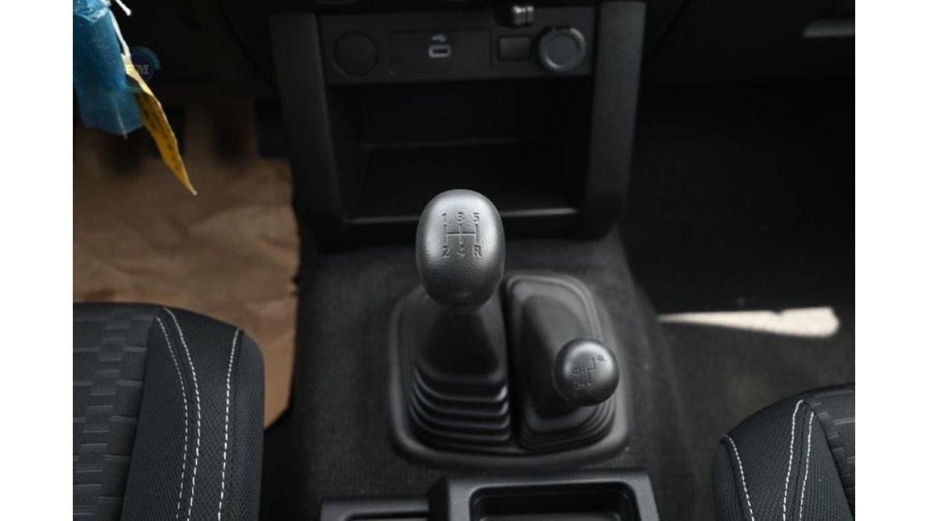 Mitsubishi L200 Double Cab GLX 2.4L Petrol