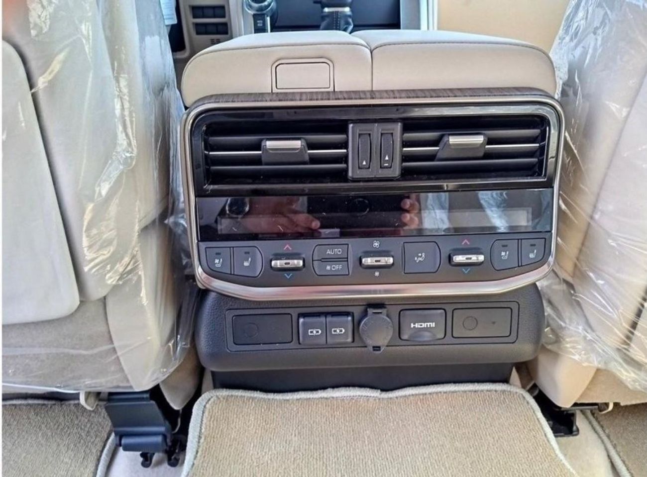 Toyota Land Cruiser VXR 3.3 // diesel engine // 2025