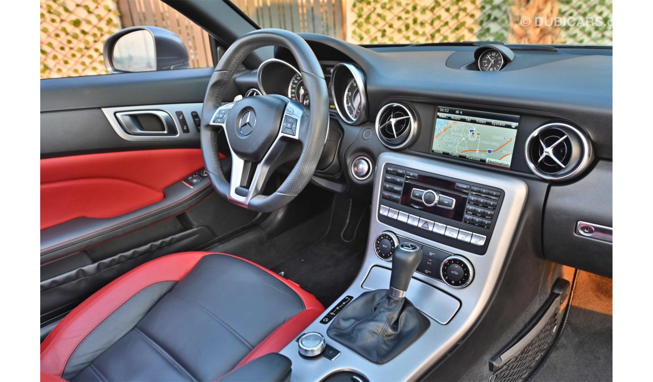 مرسيدس بنز SLK 55 AMG AMG 5.5L V8 | 2,135 PM | 0% Downpayment | Immaculate Condition! | Under Warranty! | Full Option!