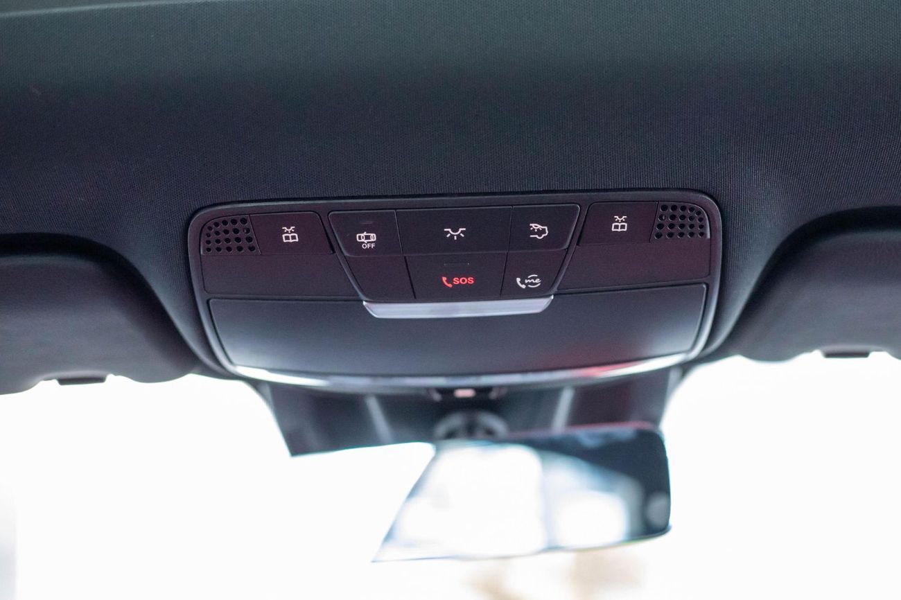 Mercedes-Benz E200 Mercedes-Benz E200 AMG 2024 Coupe – Highlights