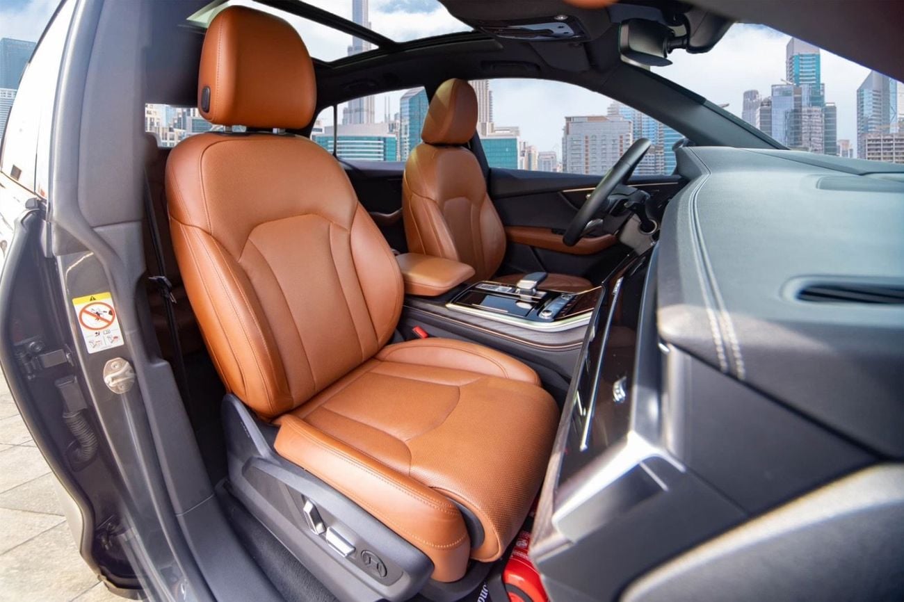 Audi Q8 55 TFSI S-LINE LUXURY | GCC | Under warranty