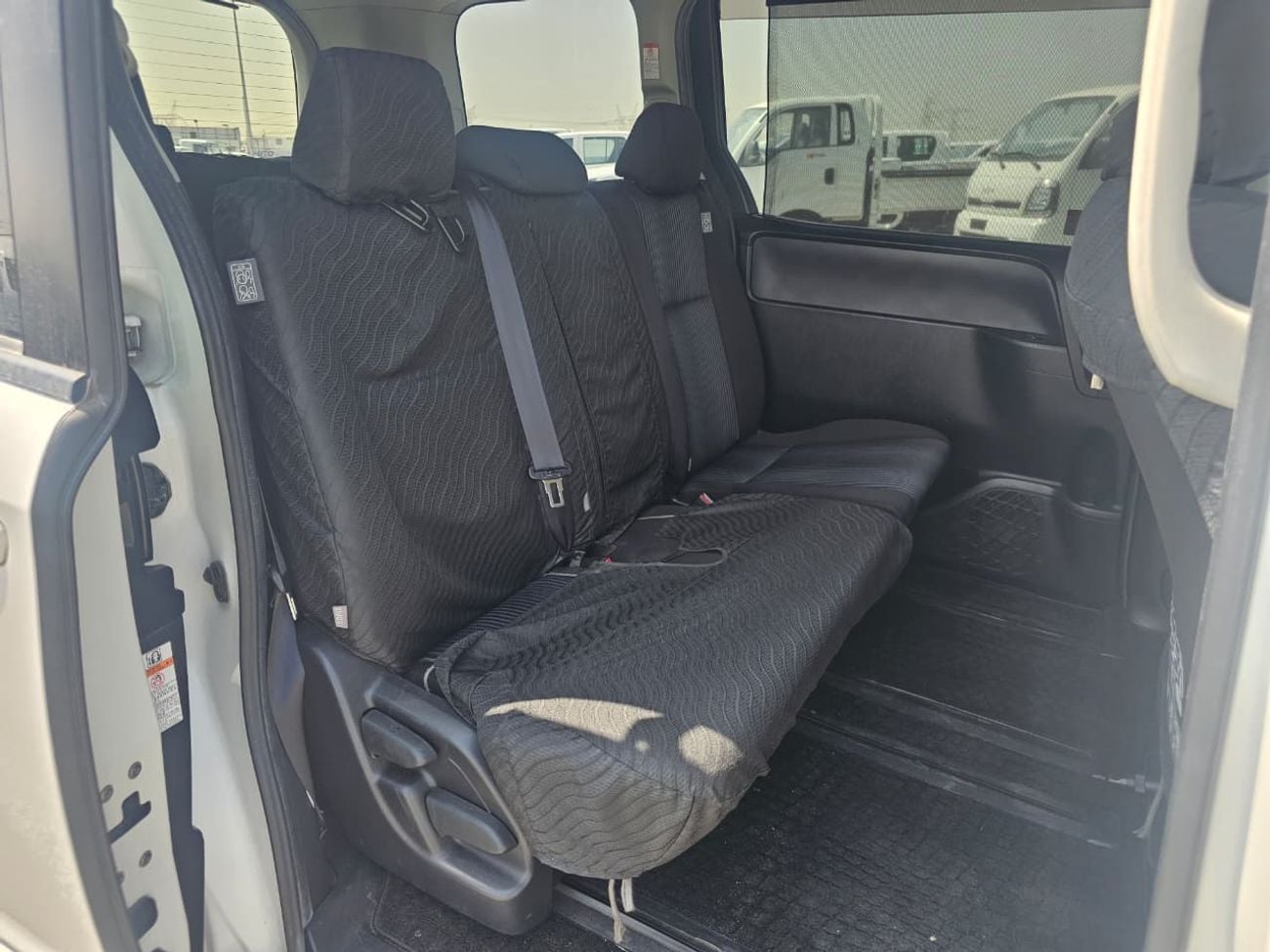 Toyota Noah Toyota Noah si 2015 RHD white colour