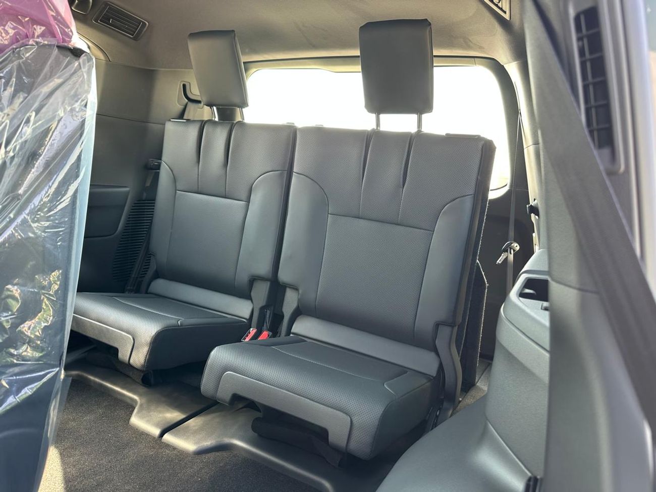 تويوتا لاند كروزر 2026 Toyota Land Cruiser LC300 VX 4.0L Petrol AT