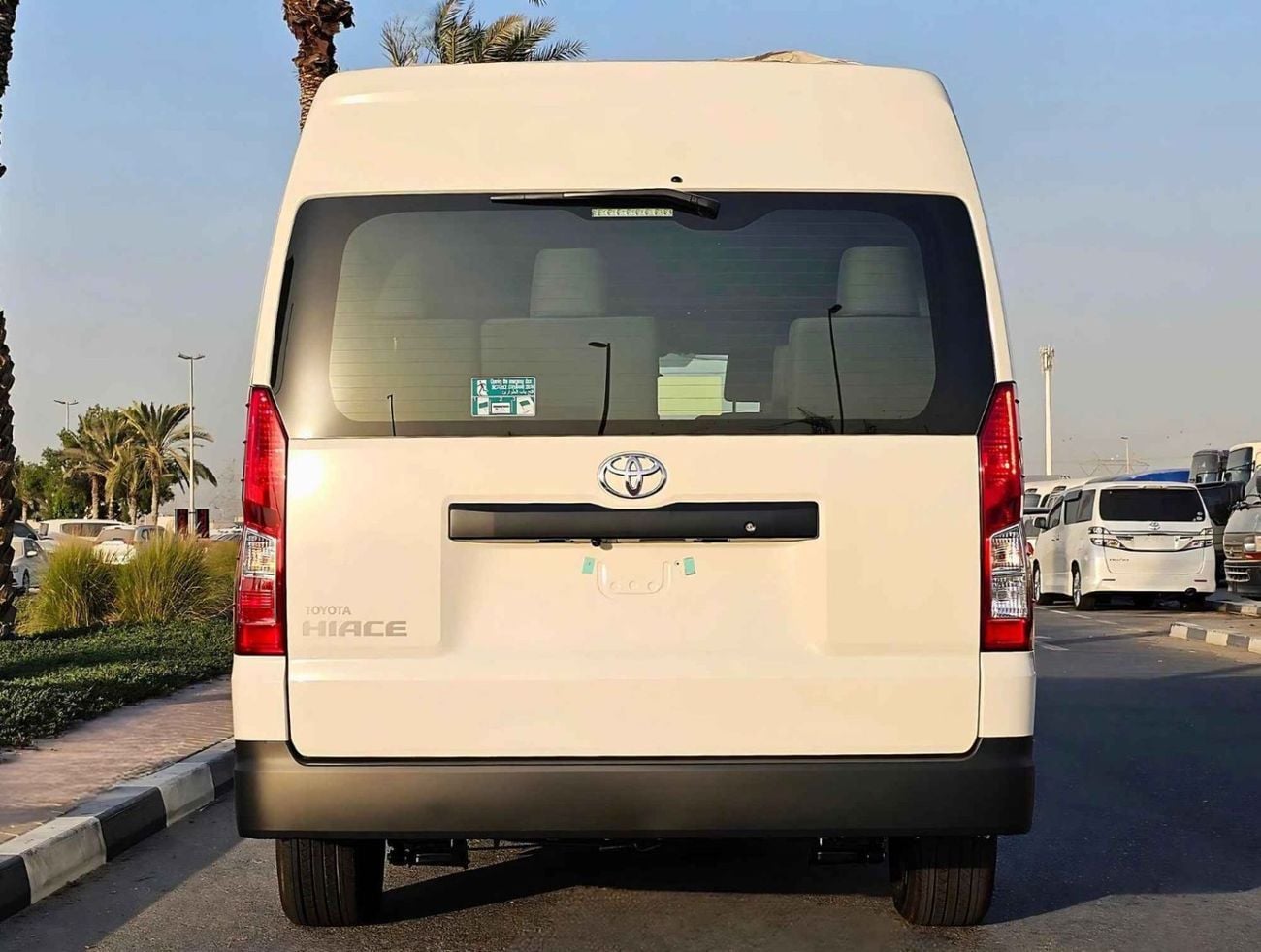 Toyota Hiace GL TOYOTA HIACE HIGHROOF DX  M/T / 2.8L V4 DIESEL BLACK BUMPER / DVD CAMERA  (CODE # HRDMDA )
