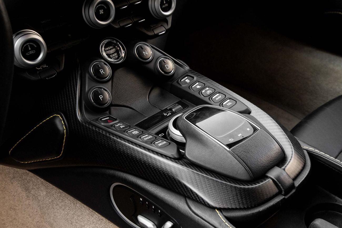 Aston Martin Vantage Vantage V8 | 7,834 P.M | 0% Downpayment | LOW KMS | EXCELLENT CONDITION!