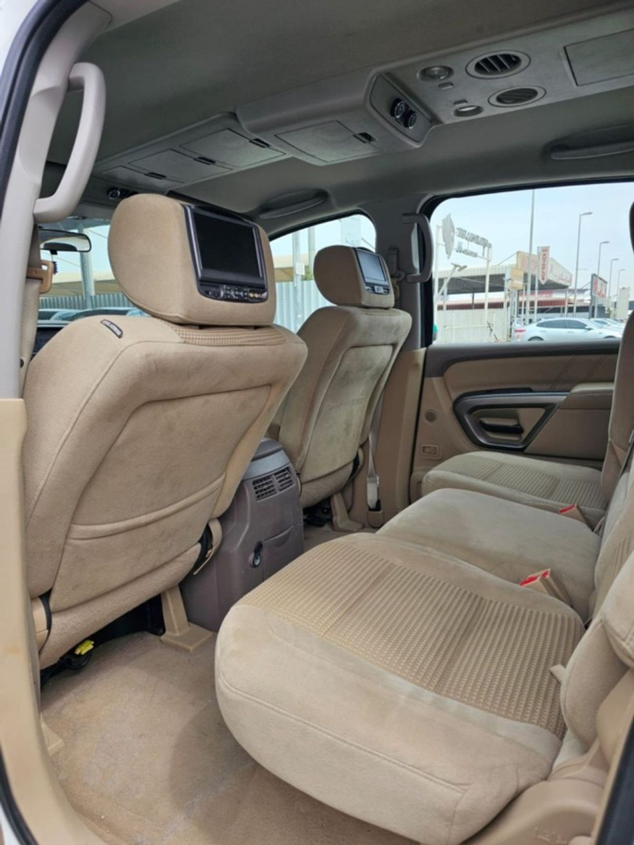 Nissan Armada SE 5.6l