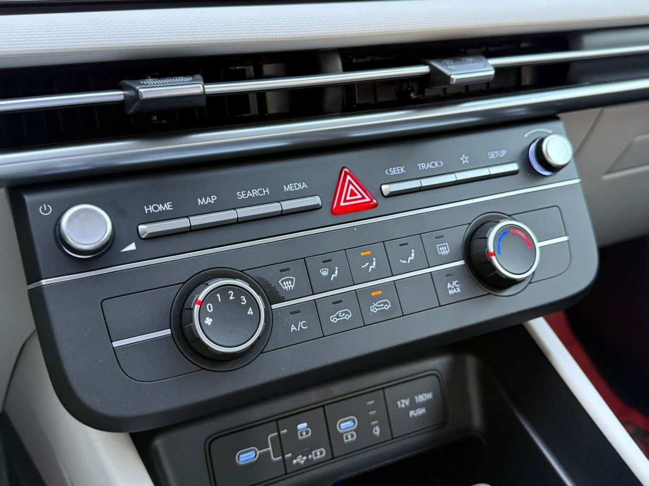 Hyundai Tucson 2.0L COMFORT 4WD A/T