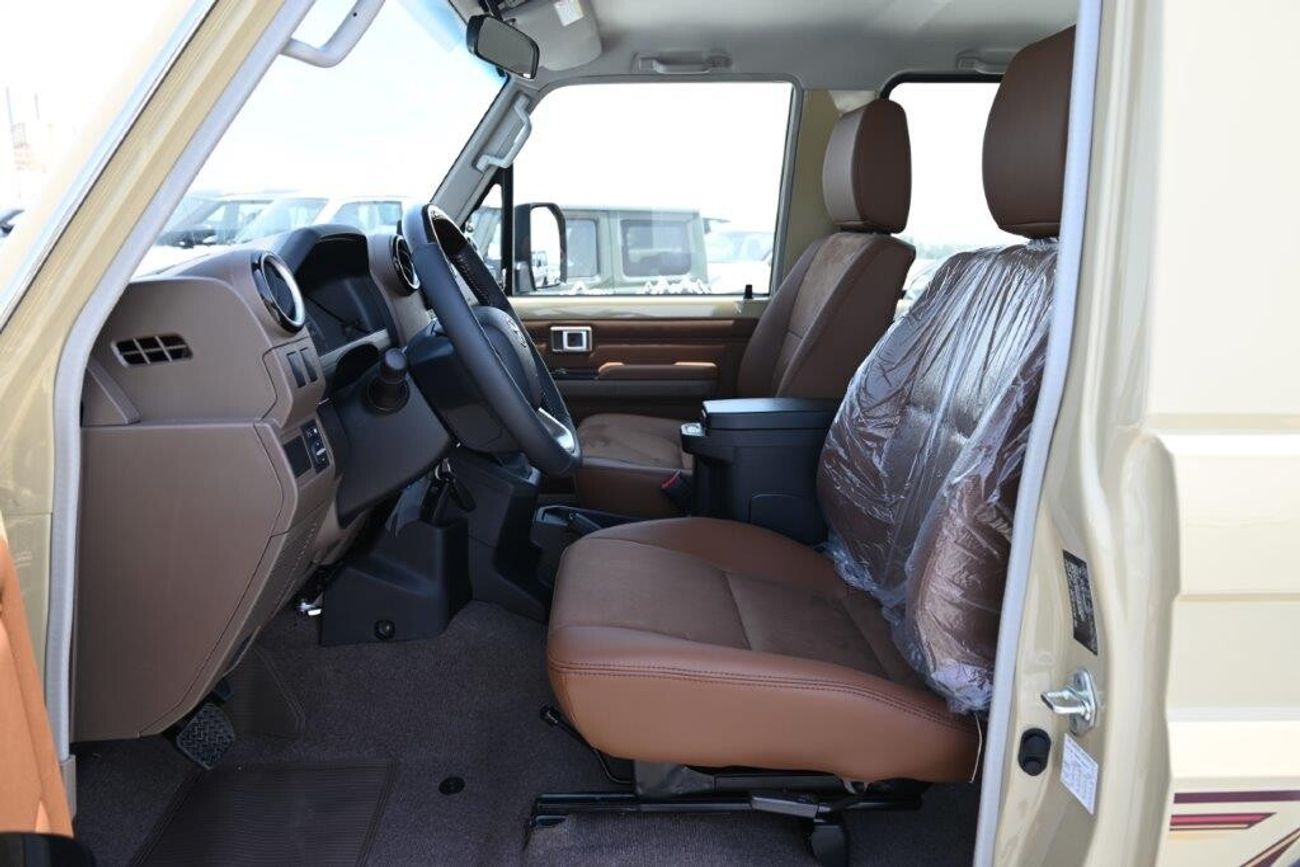 Toyota Land Cruiser 70 71 SWB LX-Z 4.0L Petrol 4WD AT