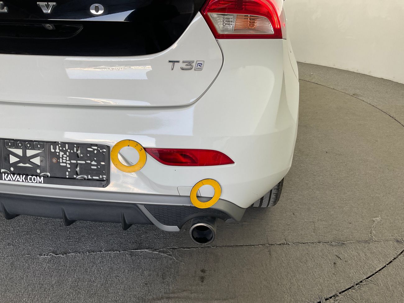 Volvo V40 T3 R-Design | upto AED 20,000 Ramadan Discount | Guaranteed Warranty | 0 Down Payment